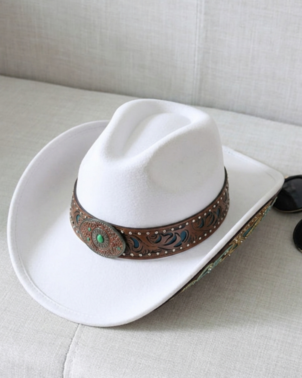 WHITE SUN HAT