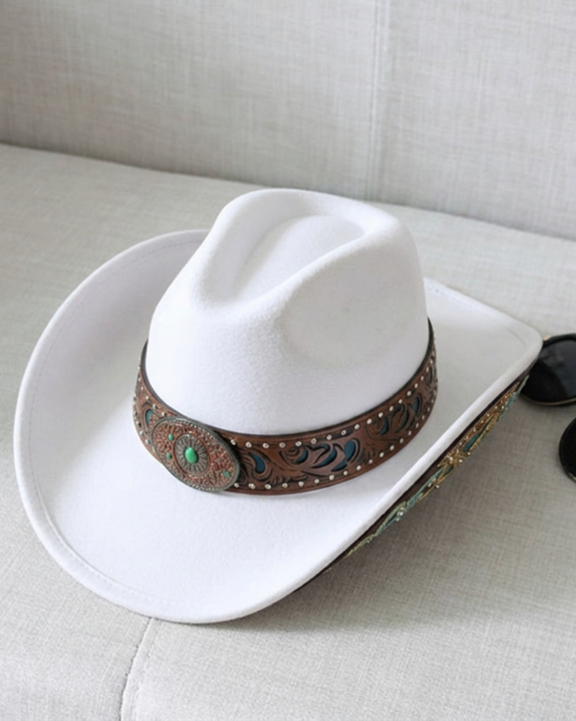 WHITE SUN HAT