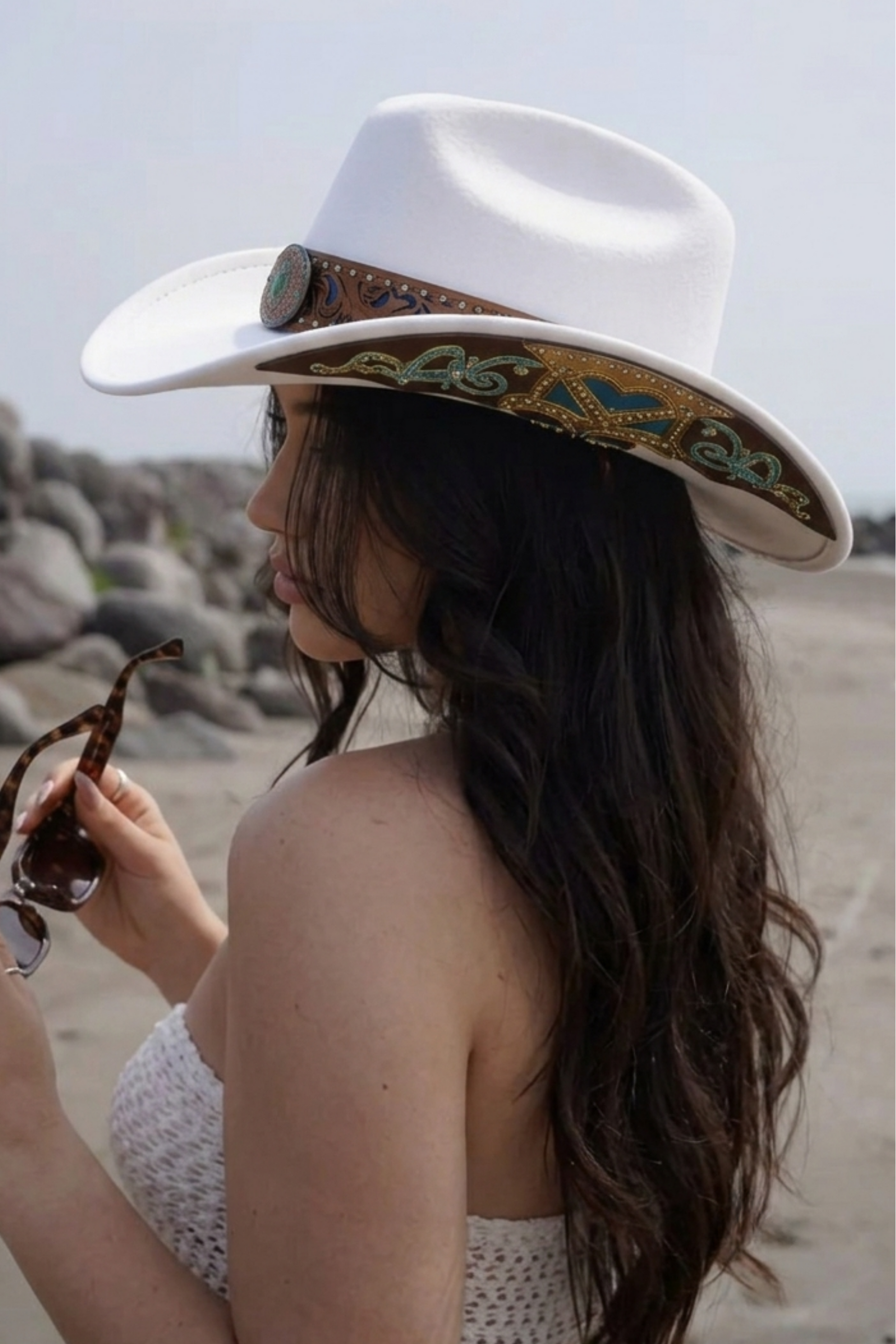 WHITE SUN HAT