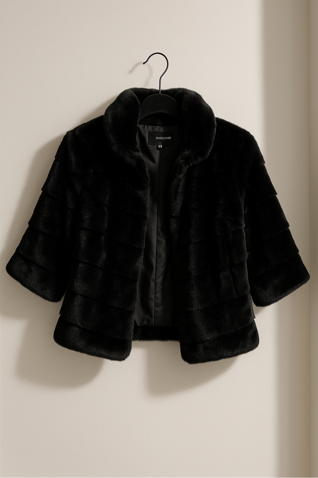 ♥︎ Abrigo de Faux Fur l MARCIANO